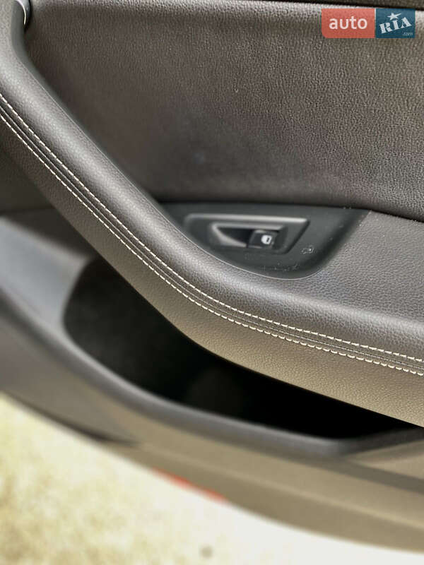 Универсал Volkswagen Passat 2015 в Киеве