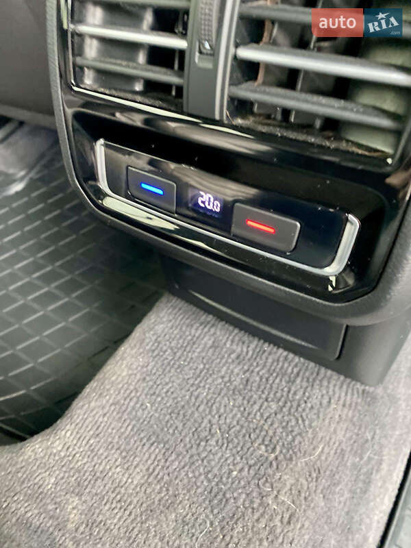 Универсал Volkswagen Passat 2015 в Киеве