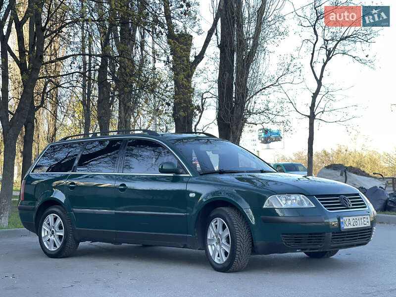 Універсал Volkswagen Passat 2002 в Києві