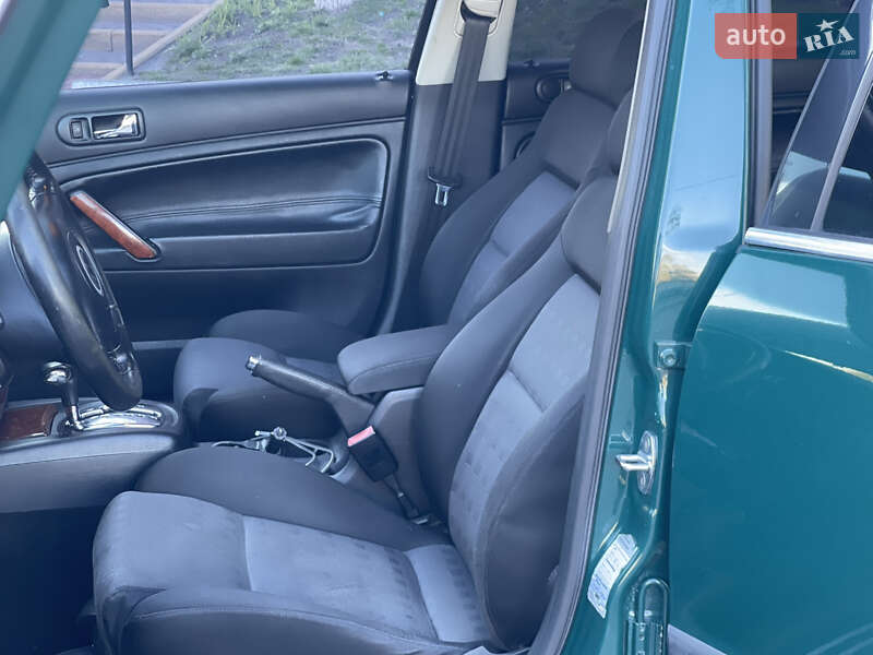 Універсал Volkswagen Passat 2002 в Києві