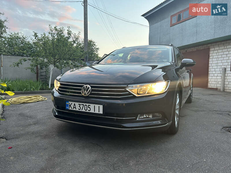 Универсал Volkswagen Passat 2017 в Киеве фото 7 Универсал Volkswagen Passat 2017 в Киеве