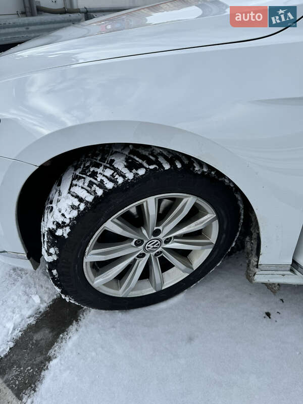 Універсал Volkswagen Passat 2019 в Києві