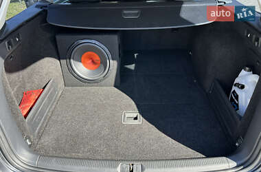 Універсал Volkswagen Passat 2011 в 