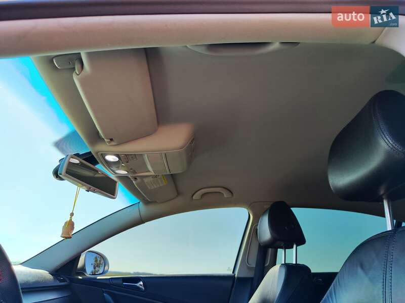 Седан Volkswagen Passat 2007 в Киеве