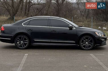 Седан Volkswagen Passat 2016 в 