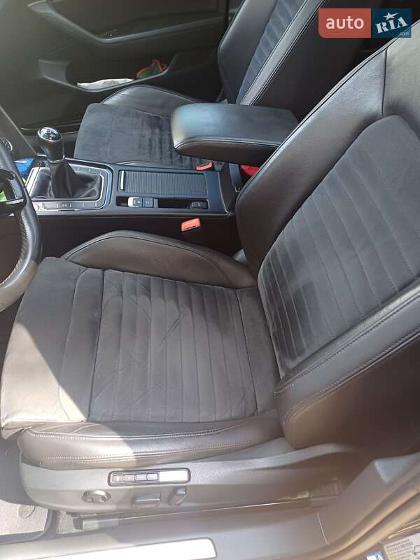 Універсал Volkswagen Passat 2015 в Коростені