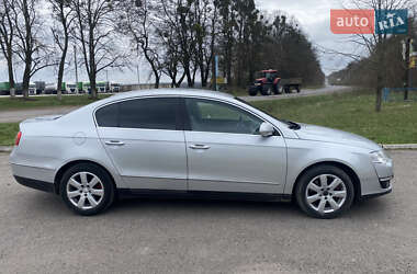 Седан Volkswagen Passat 2007 в 