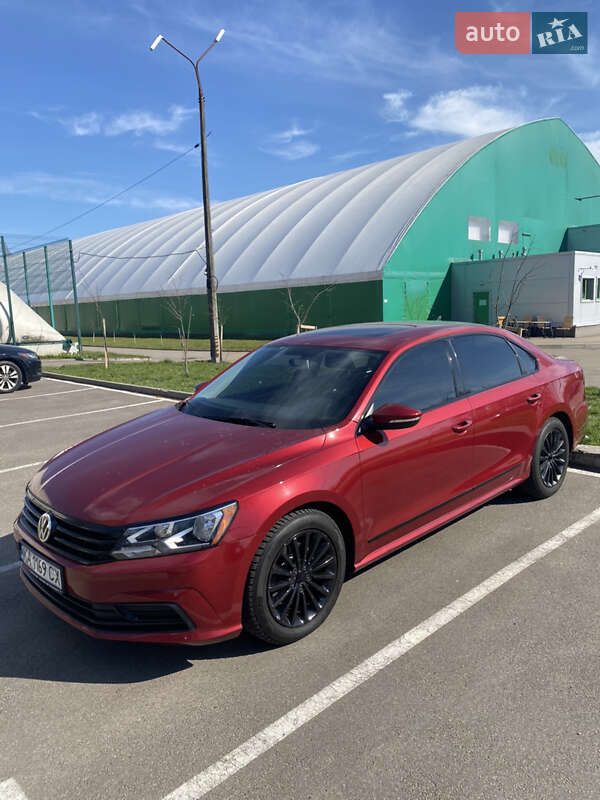 Седан Volkswagen Passat 2016 в 