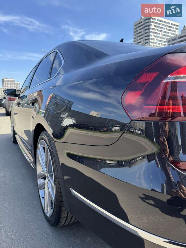 Седан Volkswagen Passat 2016 в Києві