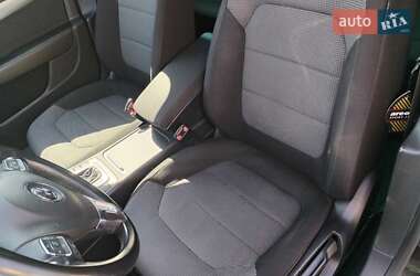 Універсал Volkswagen Passat 2012 в 