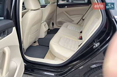 Седан Volkswagen Passat 2011 в 