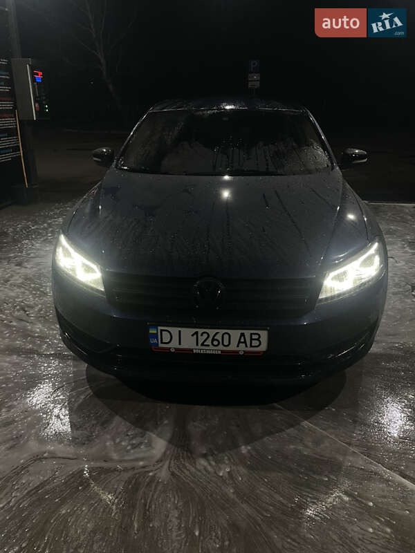 Седан Volkswagen Passat 2014 в Києві
