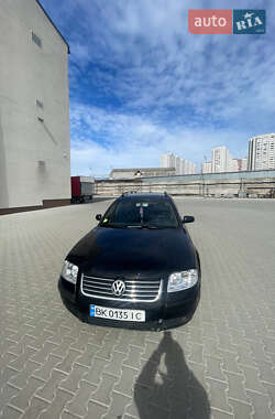 Універсал Volkswagen Passat 2002 в Києві