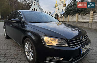 Седан Volkswagen Passat 2011 в Львові