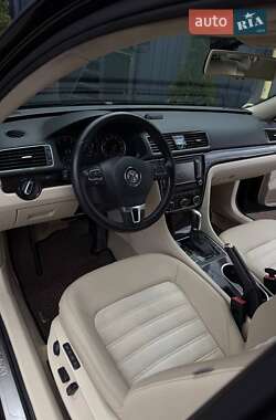 Седан Volkswagen Passat 2013 в 