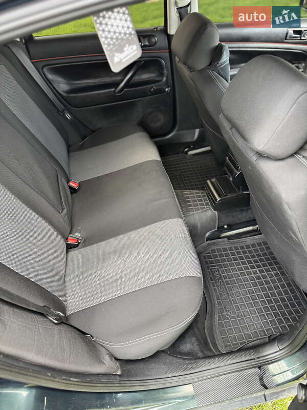 Седан Volkswagen Passat 1998 в Борисполе