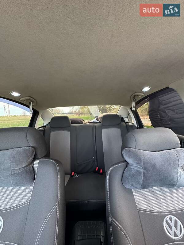 Седан Volkswagen Passat 1998 в Борисполе