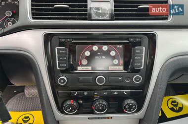 Седан Volkswagen Passat 2013 в 
