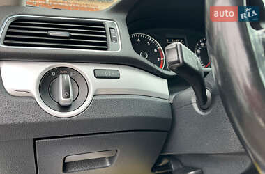 Седан Volkswagen Passat 2013 в 