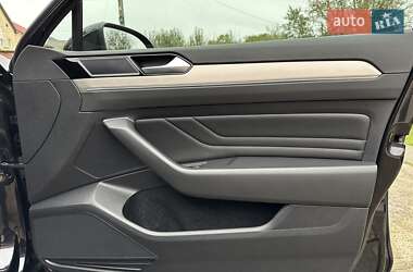 Седан Volkswagen Passat 2021 в 