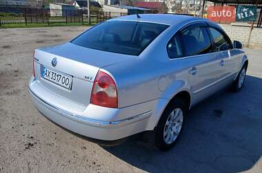 Седан Volkswagen Passat 2004 в 