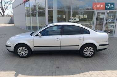 Седан Volkswagen Passat 2002 в 
