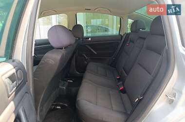 Седан Volkswagen Passat 2002 в 