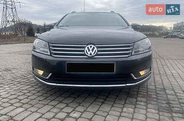 Универсал Volkswagen Passat 2012 в Мукачево