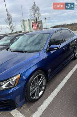 Седан Volkswagen Passat 2016 в 