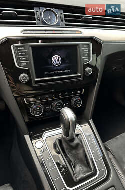 Универсал Volkswagen Passat 2016 в 