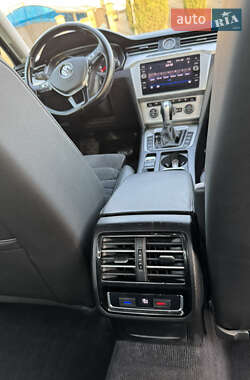 Седан Volkswagen Passat 2018 в 