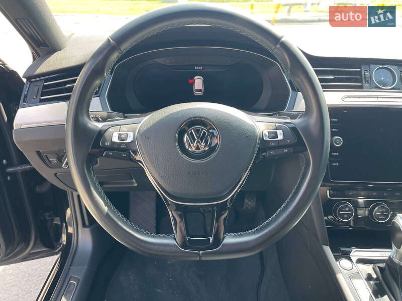 Универсал Volkswagen Passat 2018 в Ужгороде