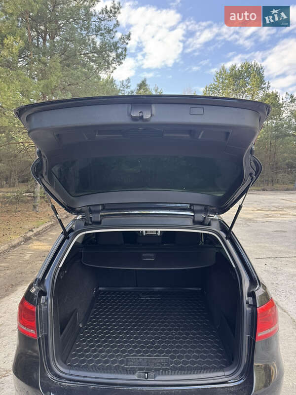 Універсал Volkswagen Passat 2012 в Славуті