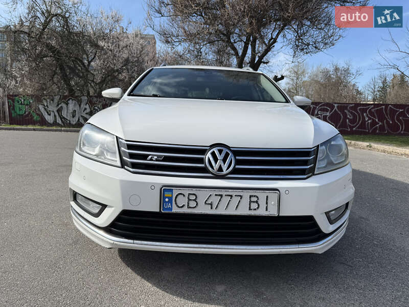 Универсал Volkswagen Passat 2012 в Чернигове