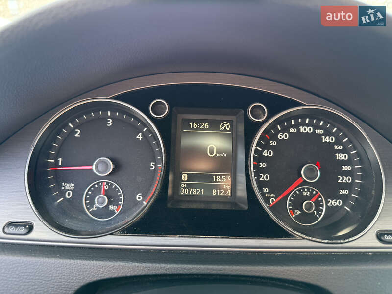 Универсал Volkswagen Passat 2012 в Чернигове