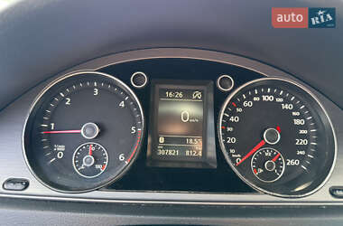 Універсал Volkswagen Passat 2012 в 