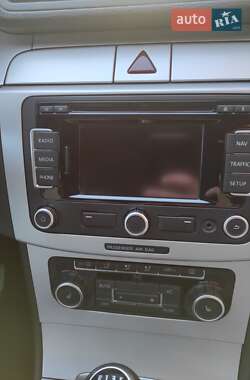 Универсал Volkswagen Passat 2010 в 