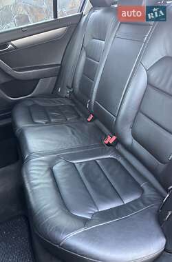 Седан Volkswagen Passat 2011 в 