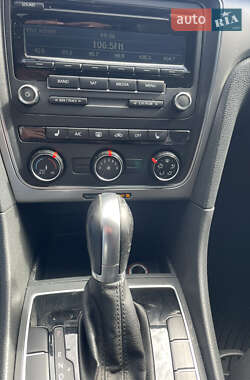 Седан Volkswagen Passat 2014 в 