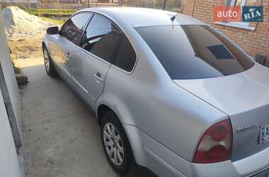 Седан Volkswagen Passat 2003 в 