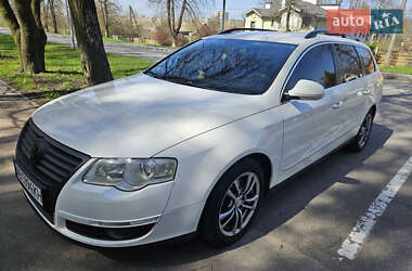 Універсал Volkswagen Passat 2009 в Вінниці