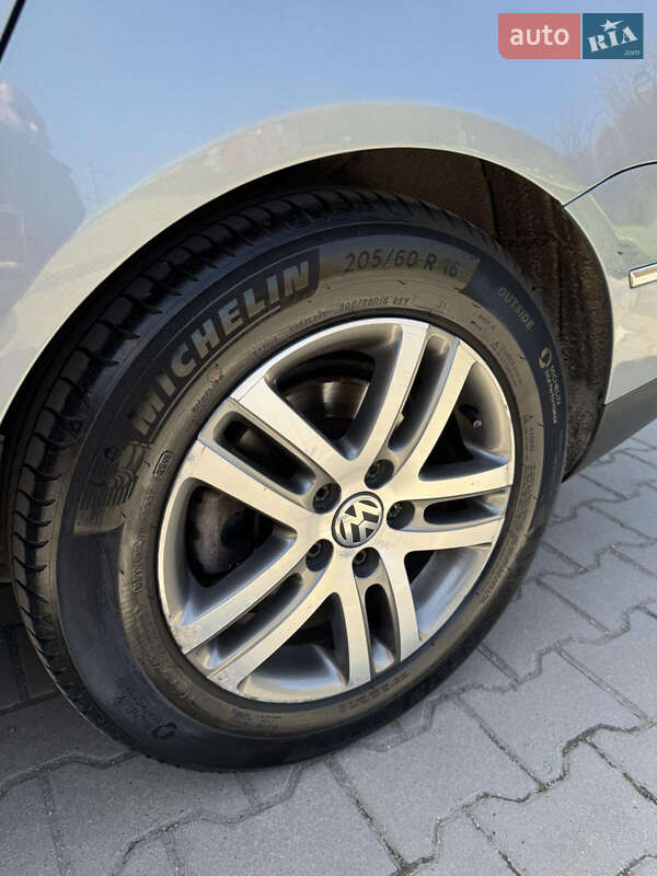Универсал Volkswagen Passat 2008 в Виннице