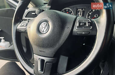 Седан Volkswagen Passat 2013 в 