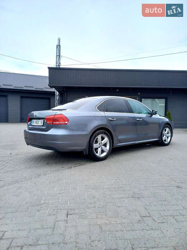 Седан Volkswagen Passat 2015 в Сарнах