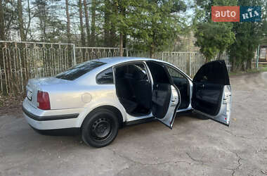 Седан Volkswagen Passat 1998 в 