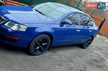 Седан Volkswagen Passat 2005 в 