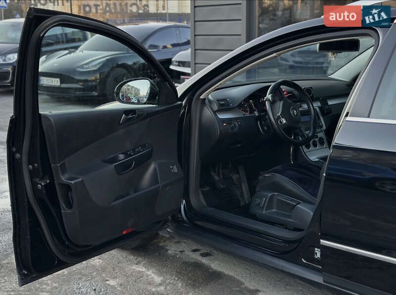 Універсал Volkswagen Passat 2009 в Шептицькому