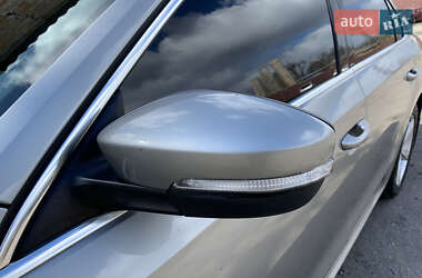 Седан Volkswagen Passat 2013 в 