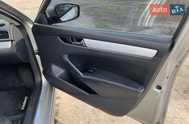 Седан Volkswagen Passat 2013 в 