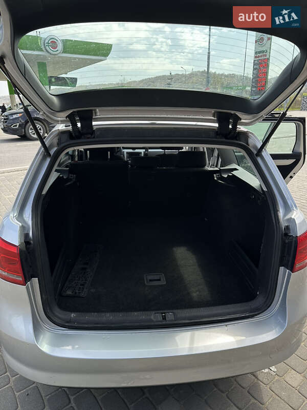 Универсал Volkswagen Passat 2011 в Косове
